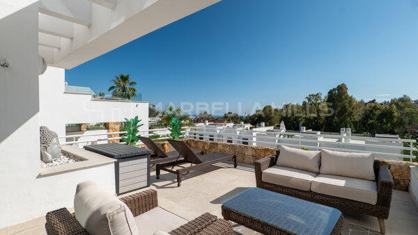 Modern 3 Bedroom Townhouse for Sale on Marbella Golden Mile near Puente Romano
