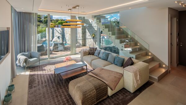 Luxury Villa for Sale in Nueva Andalucía, Marbella | Rooftop Jacuzzi and Panoramic Views