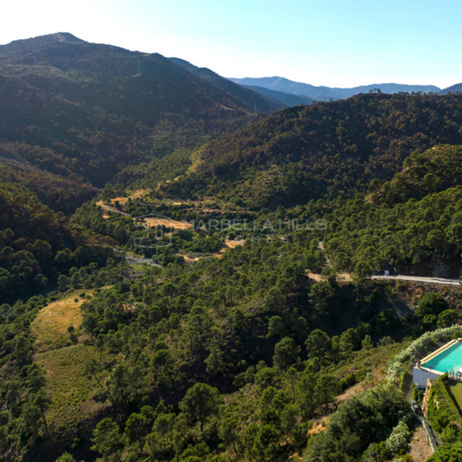 Villa de Lujo en Venta en Monte Mayor, Benahavís | Spa, Piscina Climatizada y Vistas Panorámicas