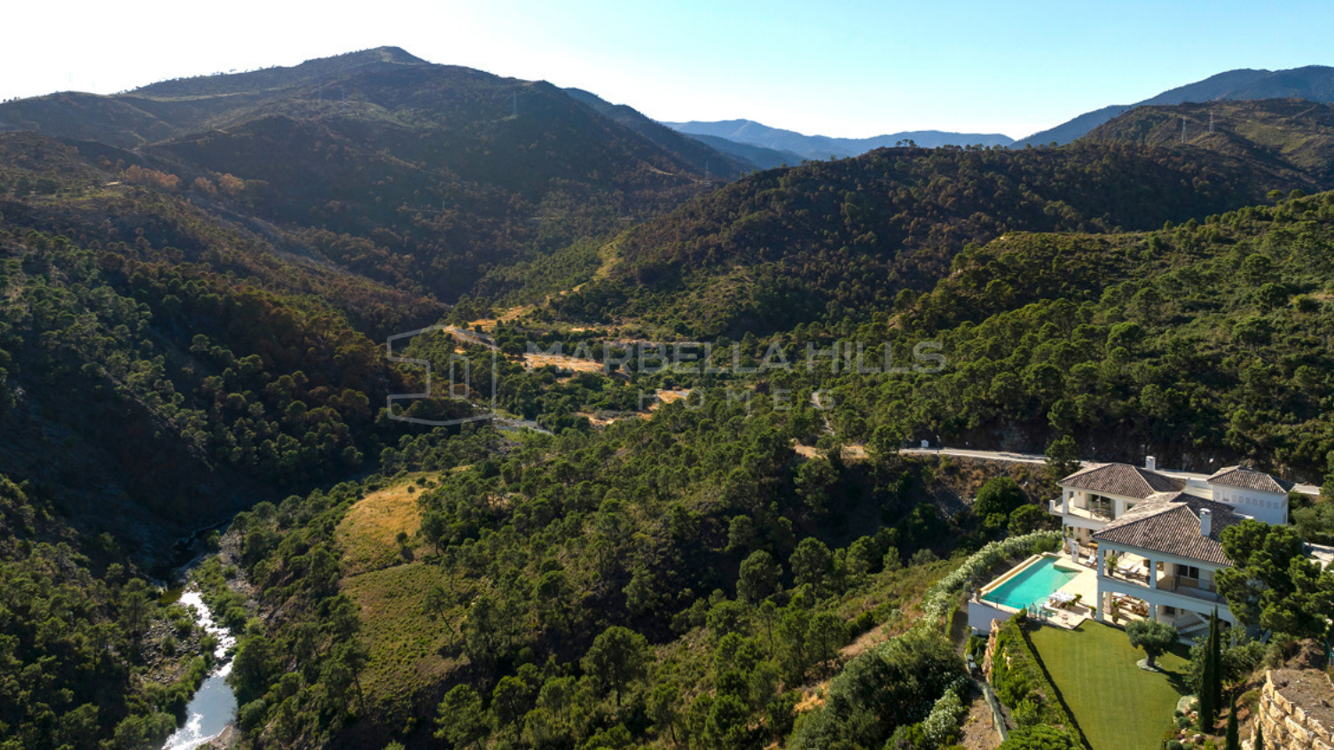 Villa de Luxe à Vendre à Monte Mayor, Benahavís | Spa, Piscine Chauffée et Vues Panoramiques