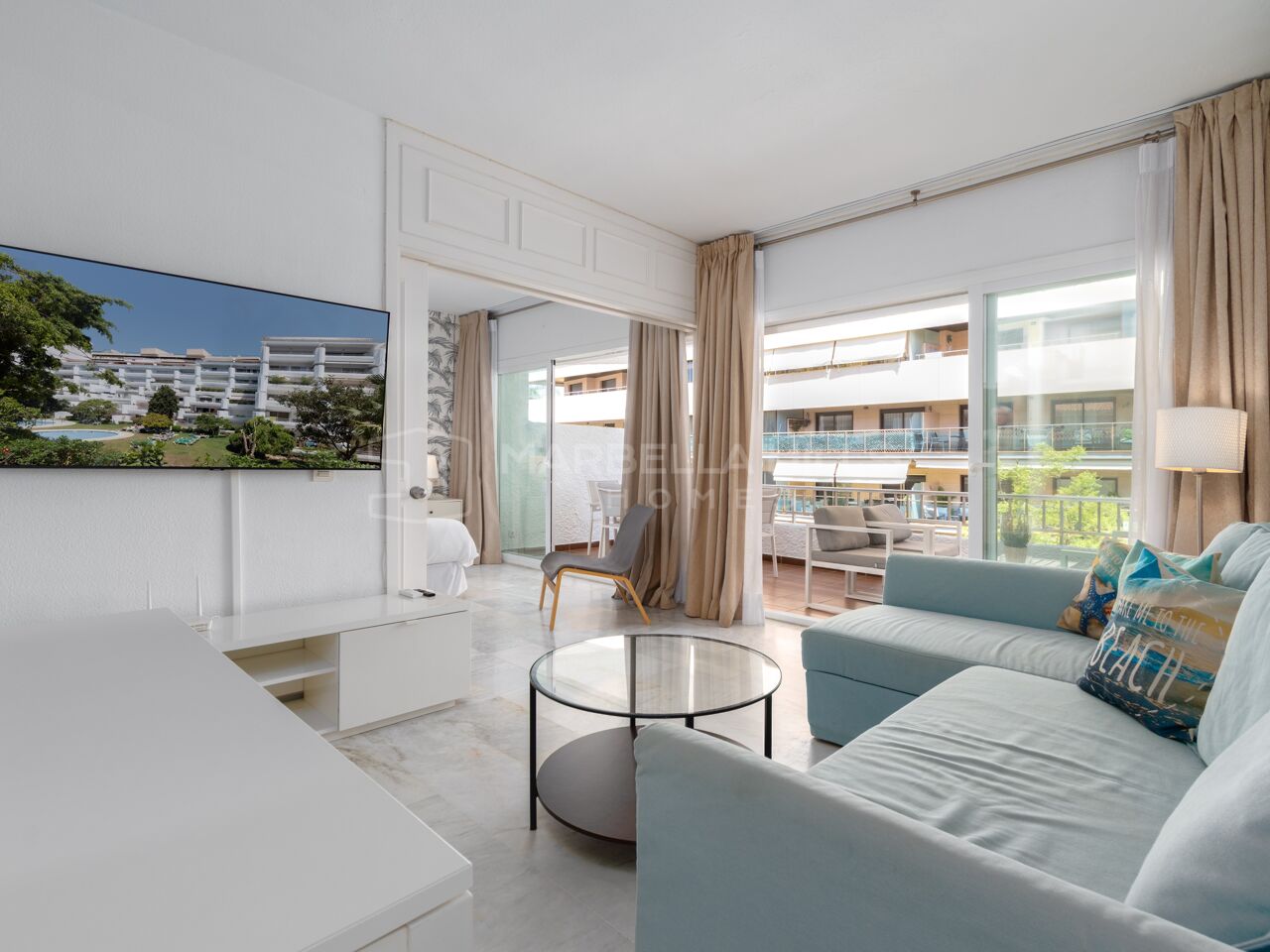 Apartment for Sale in Jardines del Mar with touristic license, Marbella Golden Mile | Walk to Beach