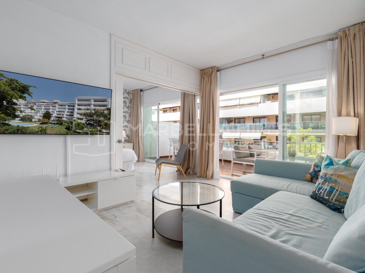 Apartment for Sale in Jardines del Mar with touristic license, Marbella Golden Mile | Walk to Beach