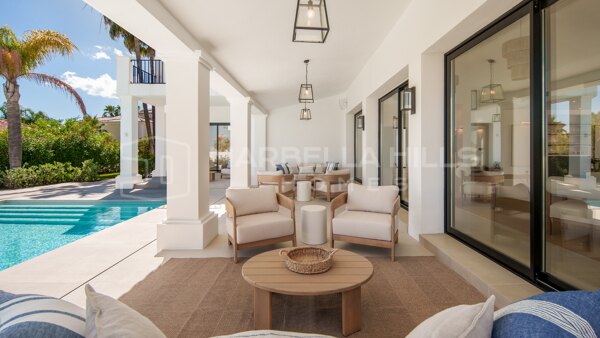 Luxusvilla mit 5 Schlafzimmern zum Verkauf in Puerto del Almendro, Benahavís