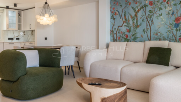 Maison de Ville à Vendre à Arco Iris, Marbella Golden Mile – À Deux Pas de la Plage et de Puente Romano