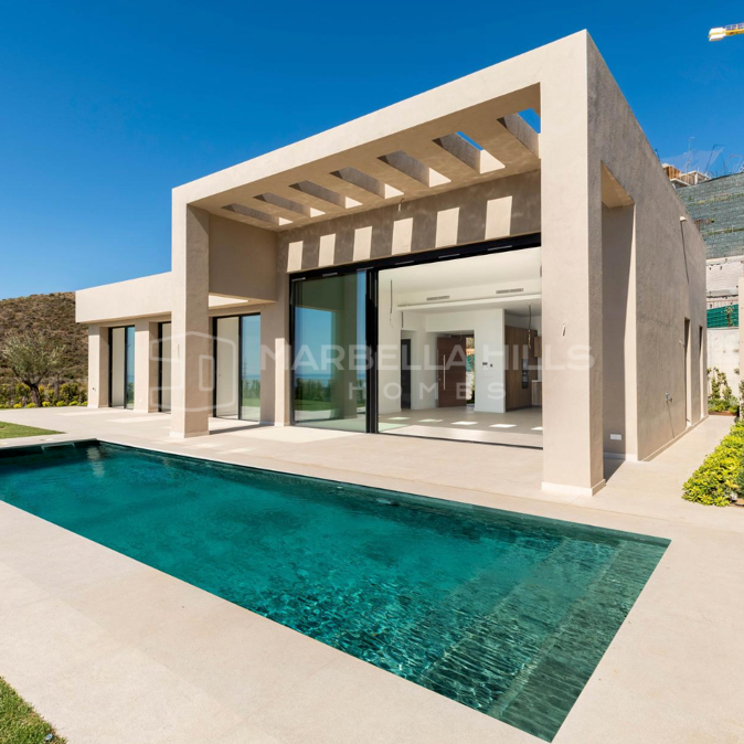 Contemporary Villa for Sale in Finca de Jasmine, Benahavís | Modern Luxury Living Near Marbella