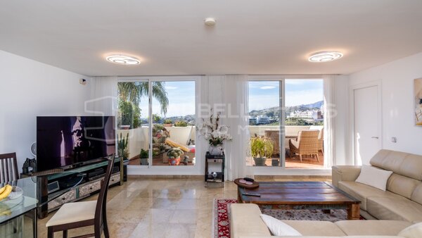Sea View Apartment for Sale in Ocean Pines, Benahavís | 4 Bedrooms and Panoramic Mountain Views