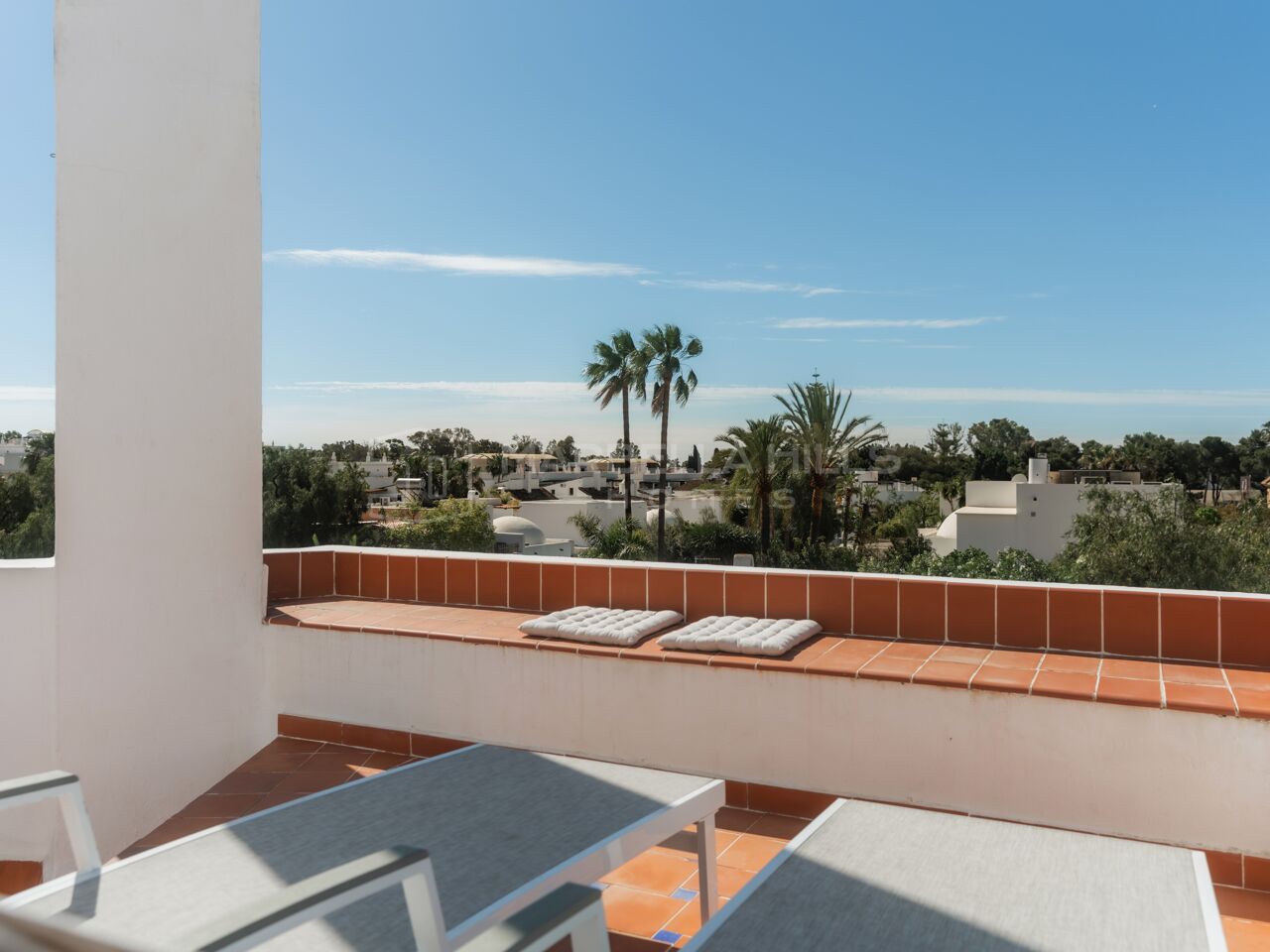 Charming Andalusian Townhouse with Rooftop Terrace for Sale in Altos del Rodeo, Nueva Andalucía