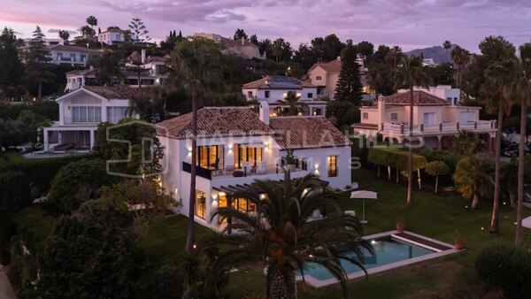 Renovierte Mediterrane Villa mit Panoramablick auf Meer und Gibraltar in El Paraíso Alto
