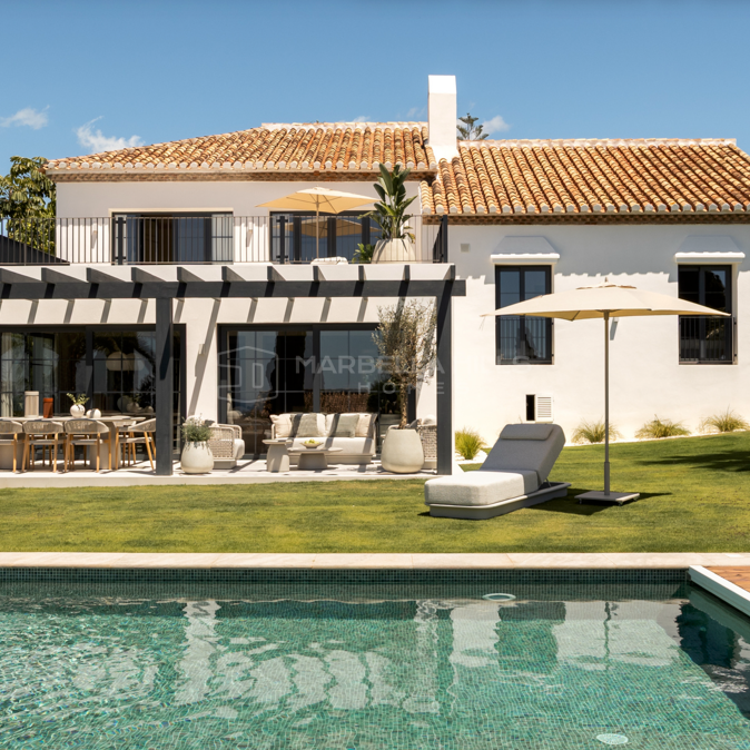 Renovated Mediterranean Villa with Panoramic Sea Views in El Paraíso Alto