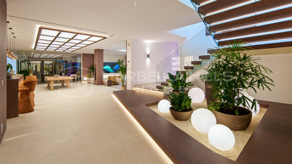 Villa Contemporaine Ultra-Luxueuse à Vendre dans le Golf Valley de Nueva Andalucía, Marbella