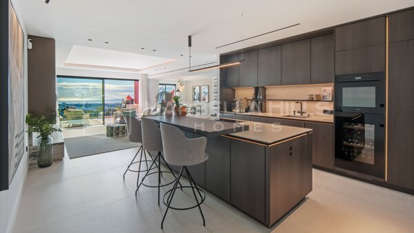 Penthouse Duplex de Luxe à Vendre à Monte Halcones, Benahavís avec Piscine Privée et Vue Panoramique sur la Mer