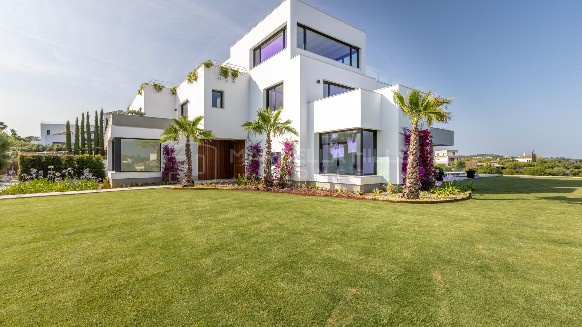 Exceptional Contemporary 8 bedroom Luxury Villa in Sotogrande Alto with Golf and Sea Views