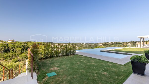 Villa contemporaine de luxe exceptionnelle de 8 chambres à Sotogrande Alto avec vues golf et mer