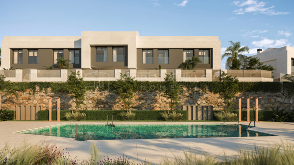 Luxuriöse Reihenhäuser zum Verkauf in Mijas Costa nahe Strand und Golf
