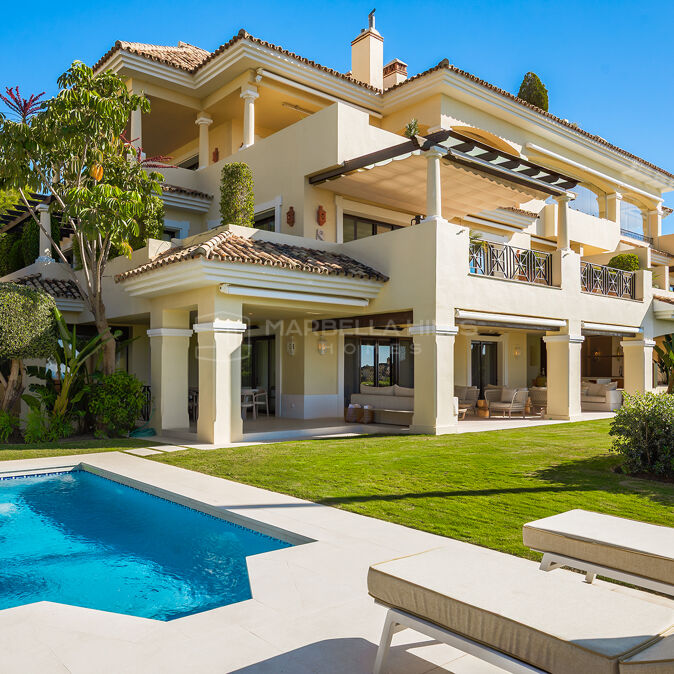 Luxury Garden Apartment with Private Pool in Aloha Park, Nueva Andalucía