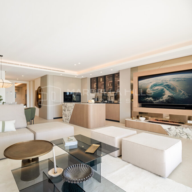 Fully Renovated Luxury Apartment in Monte Paraíso on Marbella’s Golden Mile