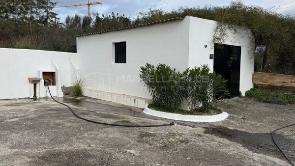 Traditionelle Finca mit Meerblick auf 30.000 m² großem Grundstück in Guadalmansa, Estepona