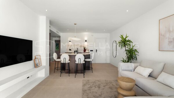 Penthouse Contemporain avec Vue Mer et Toit-Terrasse Privé à La Quinta, Benahavís