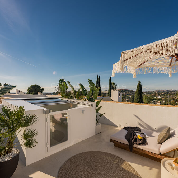 Stylish Renovated 4 bedroom Townhouse in Aloha, Nueva Andalucía