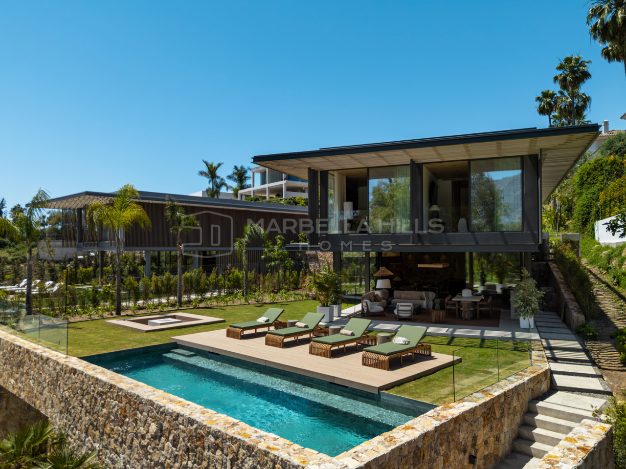 Villa contemporánea de lujo con vistas al mar en La Cerquilla, Nueva Andalucía