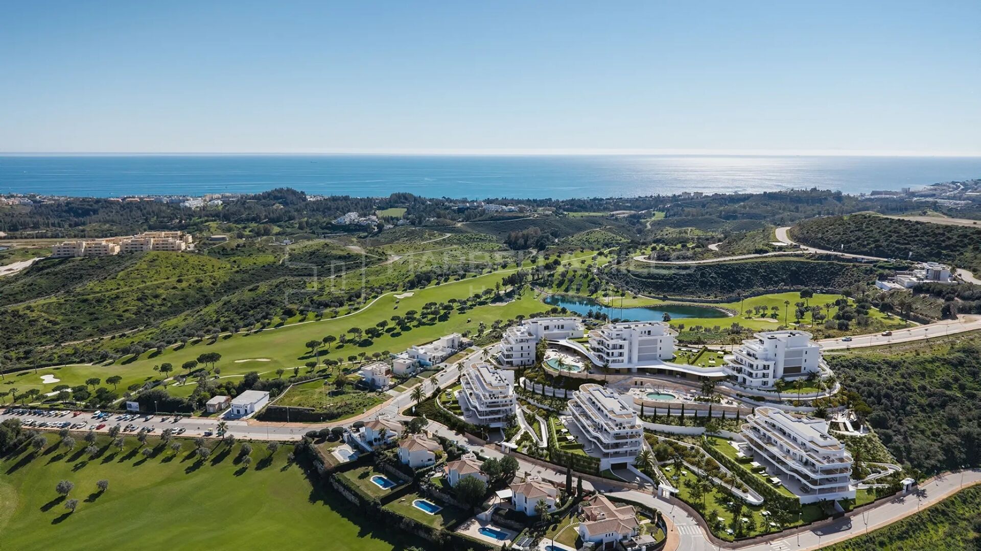 New Build 1 Bedroom Apartments in Mijas Costa, front Line Golf with sea views