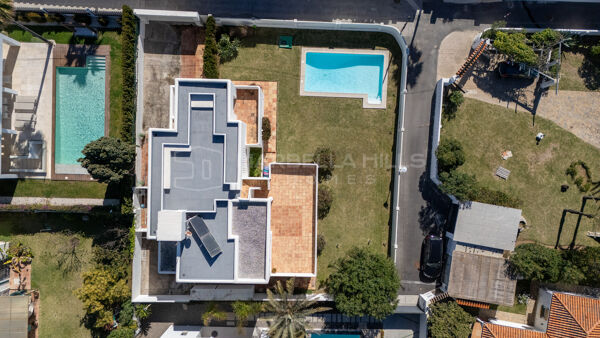 Villa for Sale 50 Metres from the Beach in Marbesa, Marbella East