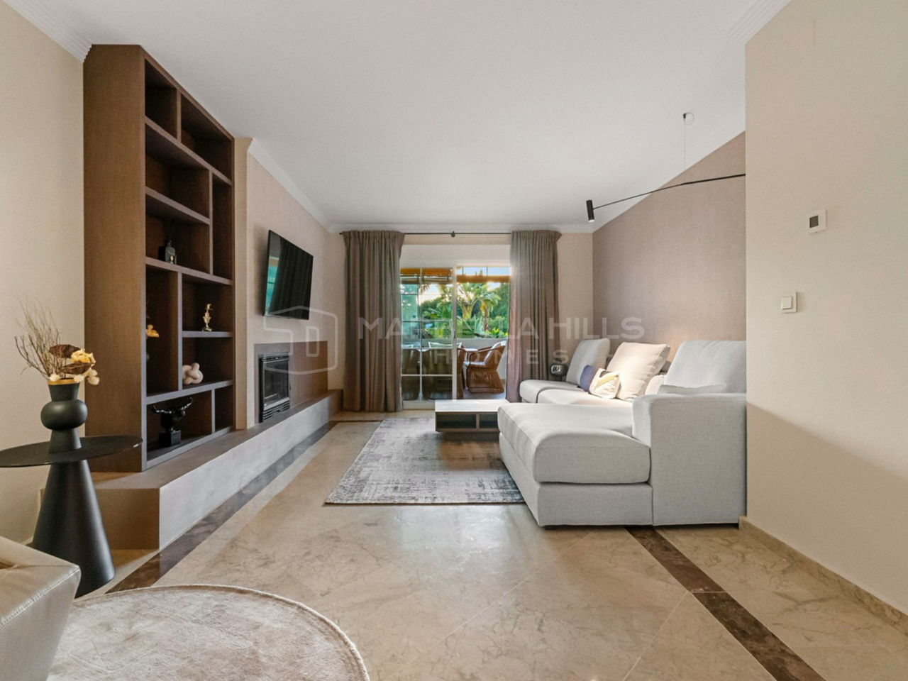 Ground-floor 3-bedroom apartment walk-to-beach – Balcón de Puente Romano, Marbella Golden Mile
