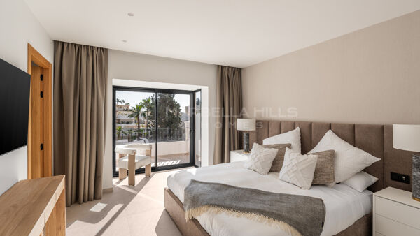Duplex penthouse rénové avec solarium à vendre à Aloha Gardens, Nueva Andalucía – Marbella