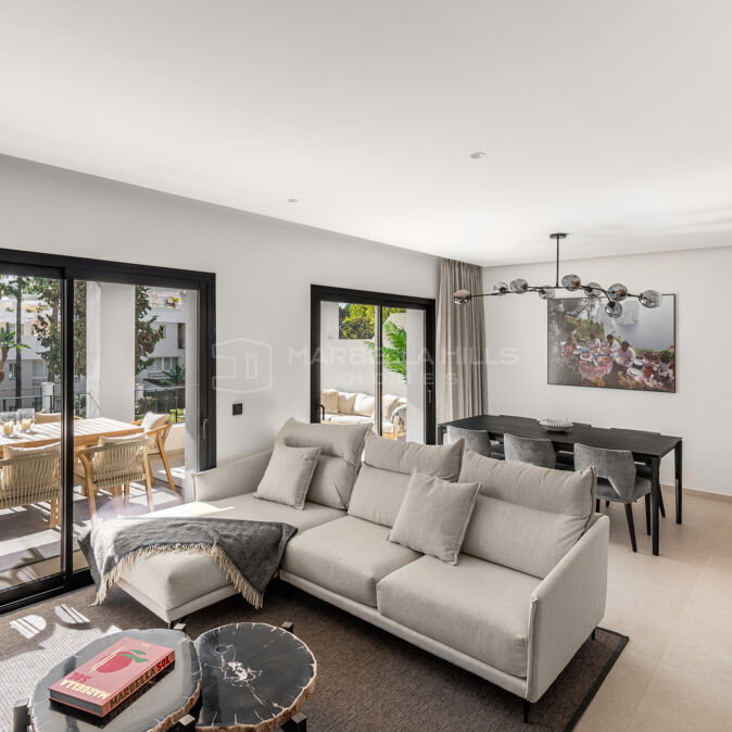 Renovated Duplex Penthouse with Solarium for Sale in Aloha Gardens, Nueva Andalucía – Marbella’s Golf Valley