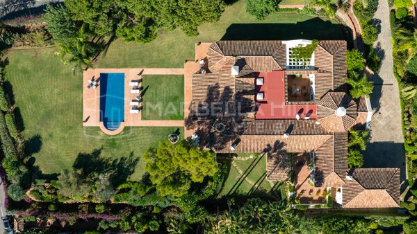 Villa méditerranéenne à vendre à Altos Reales, Marbella Golden Mile | Vue panoramique