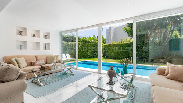 Beachside Villa for Sale in Los Monteros Marbella East – 150m from Sea, Pool, Jacuzzi and 7 Bedrooms
