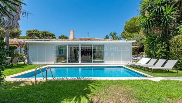 Beachside Villa for Sale in Los Monteros Marbella East – 150m from Sea, Pool, Jacuzzi and 7 Bedrooms