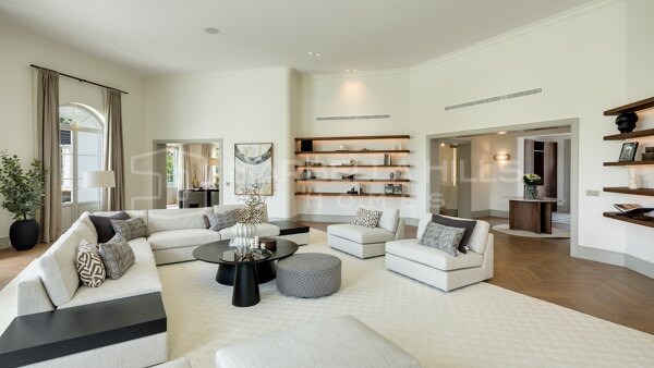 Villa de lujo en venta en La Zagaleta Benahavís – Exclusiva villa contemporánea renovada cerca de Marbella