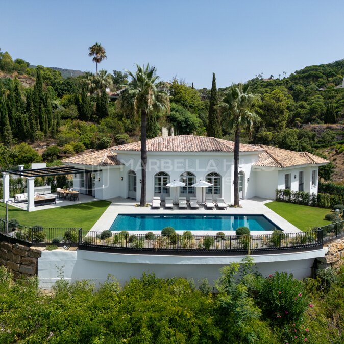 Luxury Villa for Sale in La Zagaleta Benahavís – Contemporary Renovated Estate near Marbella