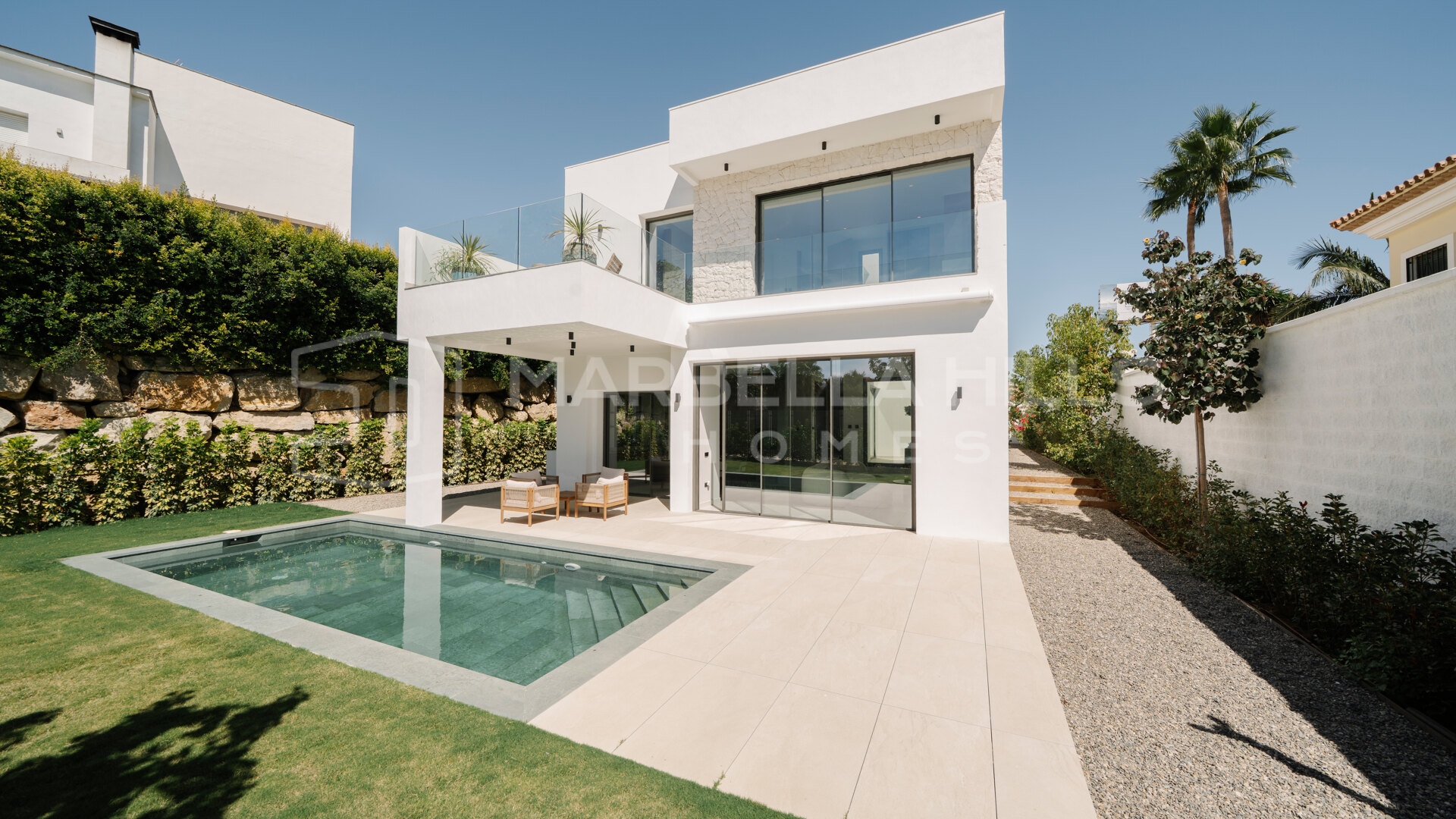 Modern Luxury Villa with Sea Views for Sale in Estepona