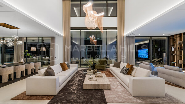 Villa contemporaine à vendre à Sierra Blanca, Marbella sur la Golden Mile avec vue mer panoramique