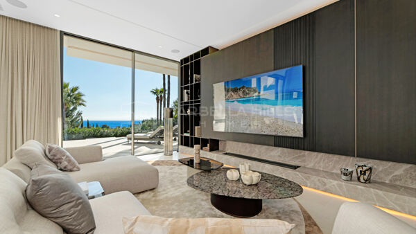 Villa contemporaine à vendre à Sierra Blanca, Marbella sur la Golden Mile avec vue mer panoramique