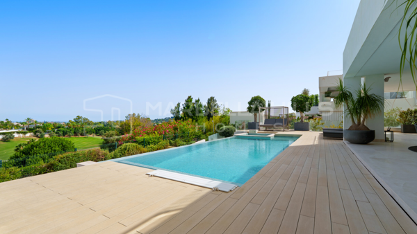 Luxury Frontline Golf Villa for Sale in Nueva Andalucía Marbella | Modern Golf Valley Property