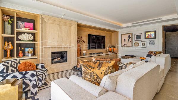 Luxus-Duplex-Penthouse mit Panoramablick auf das Meer in Los Flamingos Golf, Benahavís