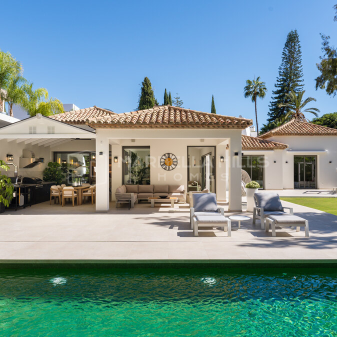 Villa contemporaine de luxe à La Cerquilla Nueva Andalucía | Résidence rénovée dans le Golf Valley de Marbella