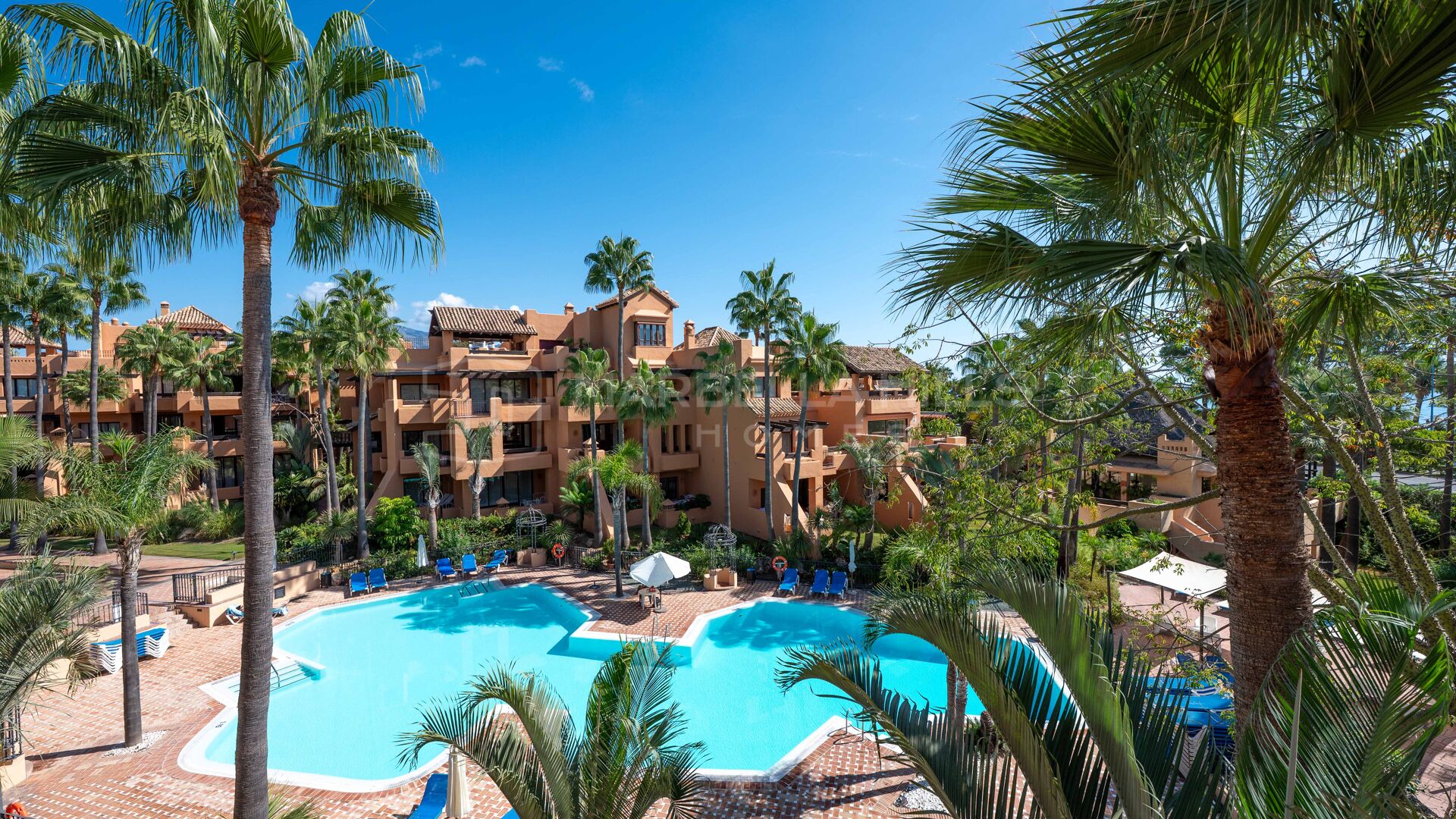 Penthouse-Wohnung direkt am Strand in Bahia Alcántara, San Pedro de Alcántara – Marbella