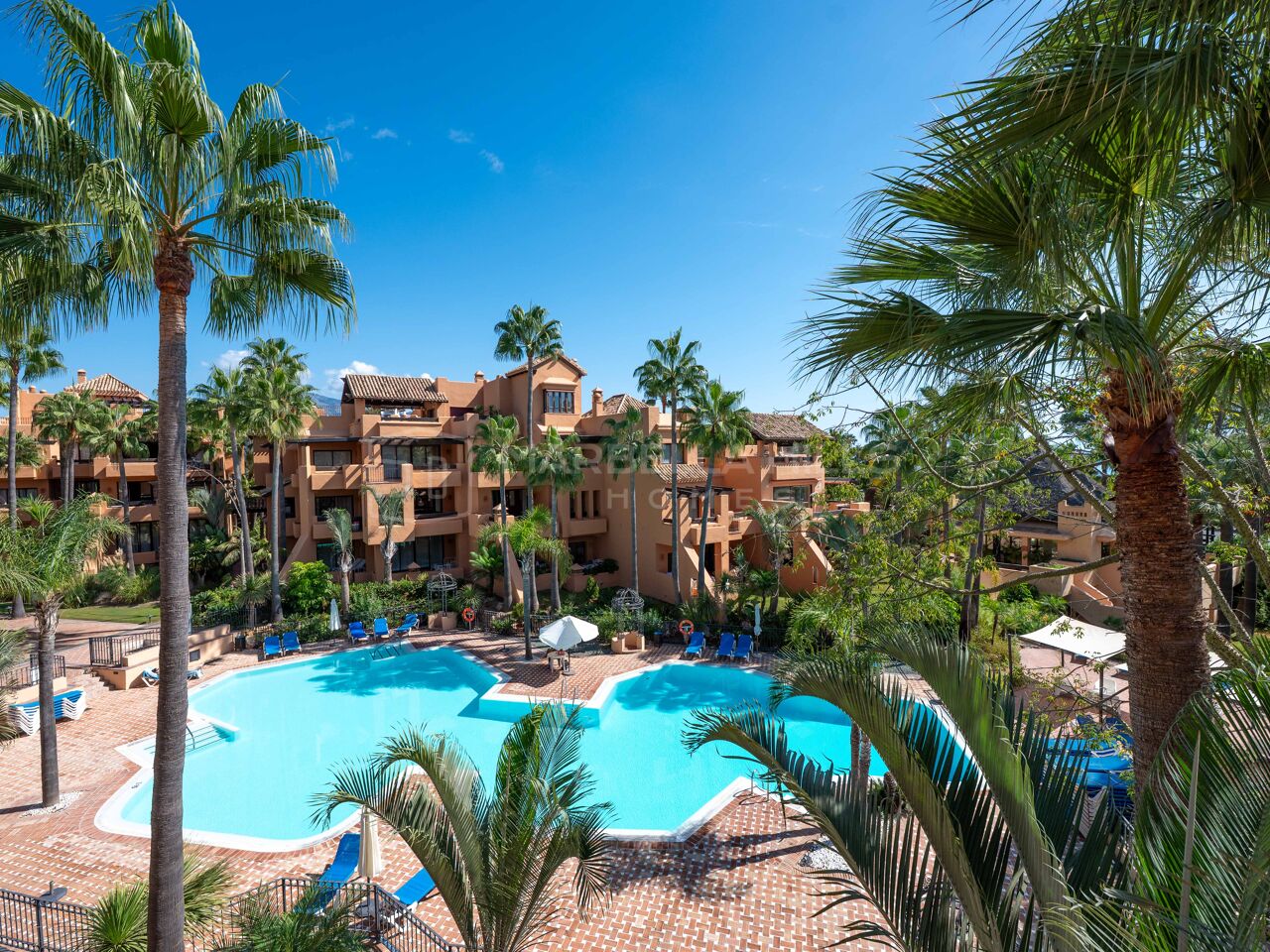 Penthouse-Wohnung direkt am Strand in Bahia Alcántara, San Pedro de Alcántara – Marbella