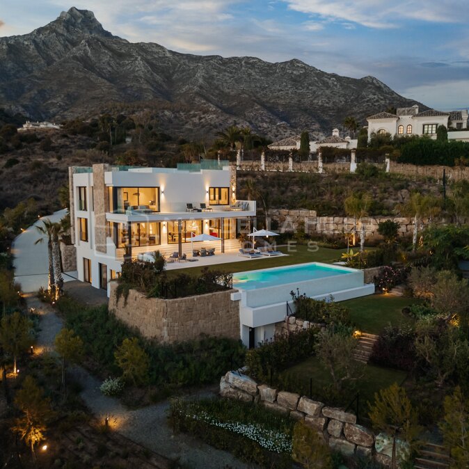 Architektonisches Meisterwerk zum Verkauf im Marbella Hill Club – Goldene Meile von Marbella