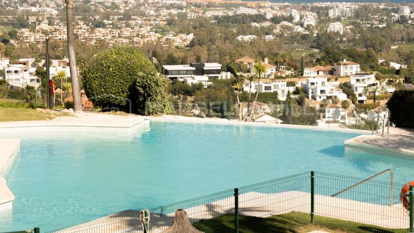 Ground-Floor Corner Apartment for Sale in Hacienda del Señorío de Cifuentes, Benahavís