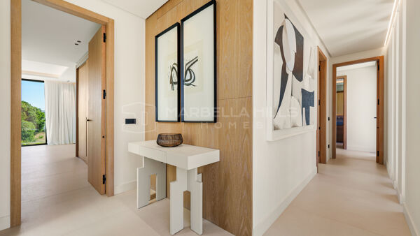 Modern Luxury Villa for Sale Near the Beach in San Pedro de Alcántara