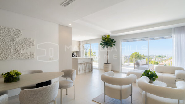 Penthouse duplex de luxe à vendre à Benahavís | Piscine privée, vue panoramique sur la mer et proche de Puerto Banús