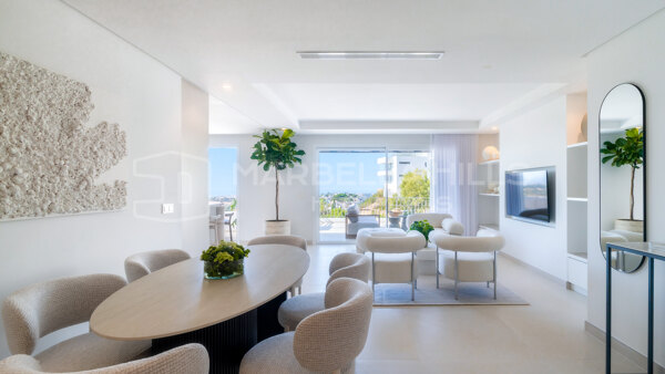 Penthouse duplex de luxe à vendre à Benahavís | Piscine privée, vue panoramique sur la mer et proche de Puerto Banús