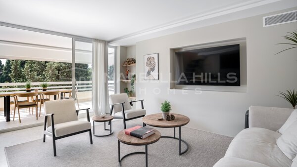 Penthouse Moderne avec Piscine Privée et Vue sur La Concha au Cœur de Marbella