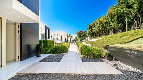 Luxuswohnung in erster Strandlinie zum Verkauf in Emare Estepona – Residenz mit Meerblick an der New Golden Mile