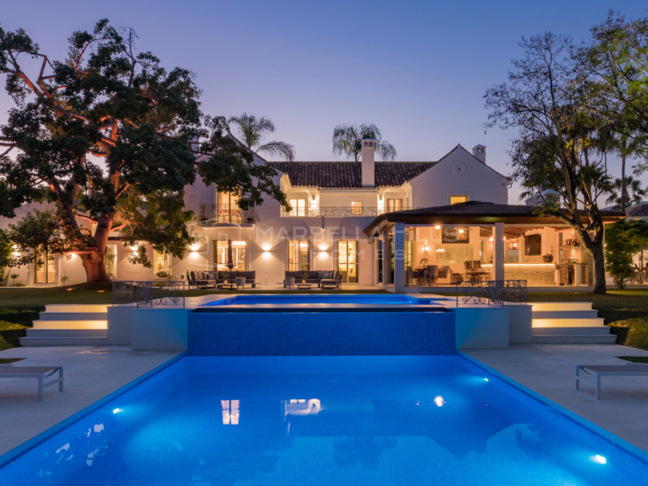 Luxury Villa for Sale in La Cerquilla Marbella with Direct Golf Access | Nueva Andalucía
